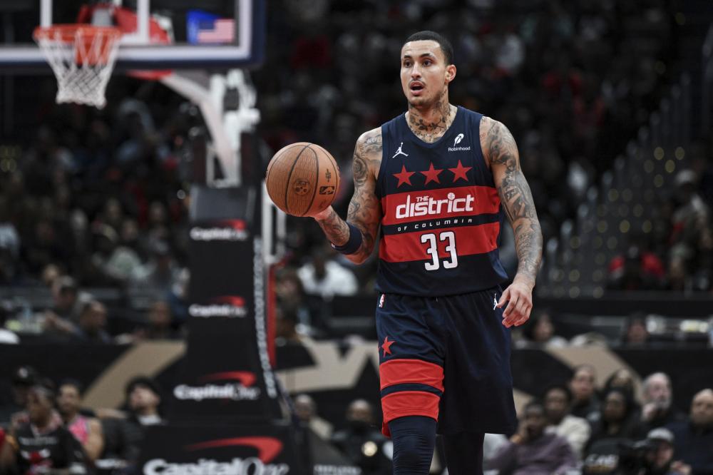 确保球队防 确保球队防